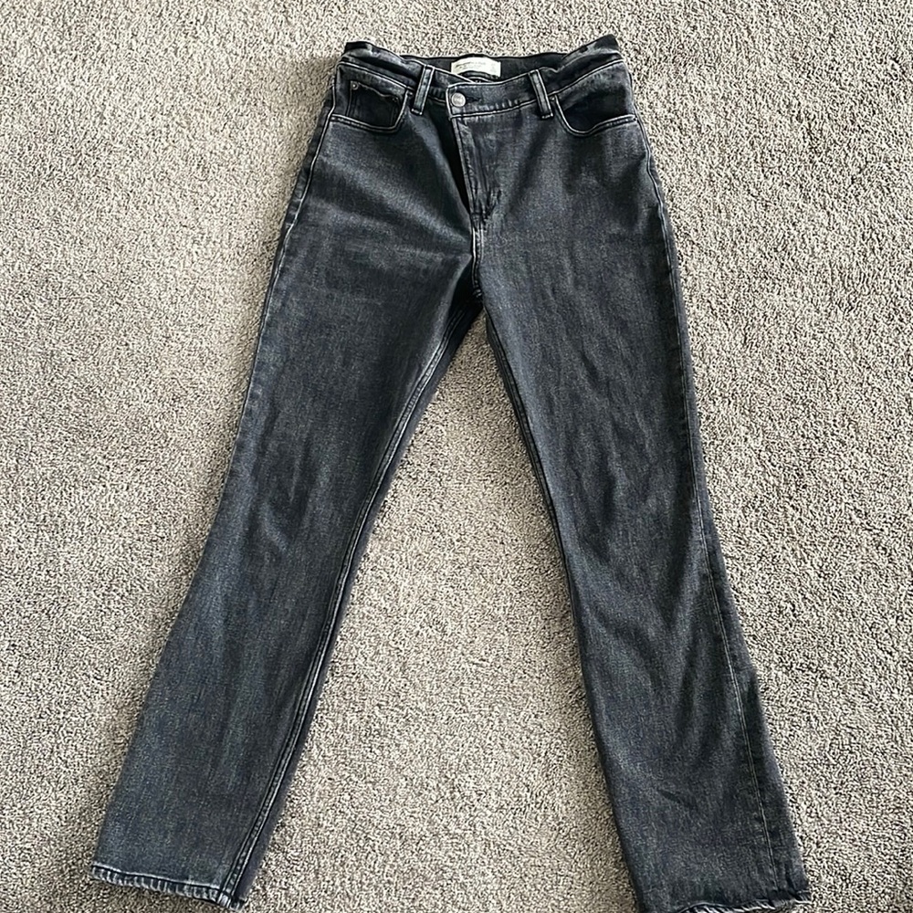 Abercrombie 90s slim straight ultra high rise size 27/4s